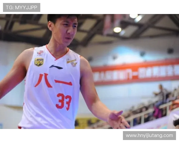 韩硕：从篮球场上的新星到职业生涯的辉煌转折点探秘